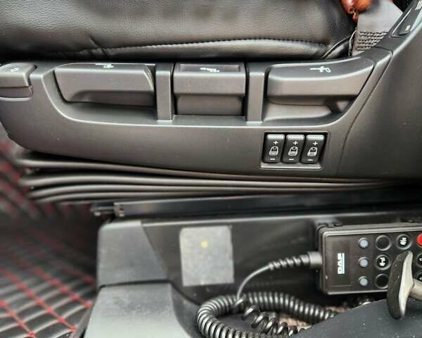 Чорний Даф XF, об'ємом двигуна 12.9 л та пробігом 900 тис. км за 33000 $, фото 4 на Automoto.ua