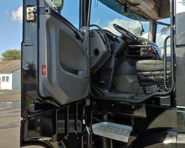 Черный Даф ХФ, объемом двигателя 12.9 л и пробегом 790 тыс. км за 24000 $, фото 6 на Automoto.ua