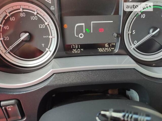 Черный Даф ХФ, объемом двигателя 12.9 л и пробегом 790 тыс. км за 24000 $, фото 11 на Automoto.ua