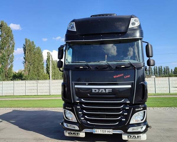 Черный Даф ХФ, объемом двигателя 12.9 л и пробегом 790 тыс. км за 24000 $, фото 2 на Automoto.ua