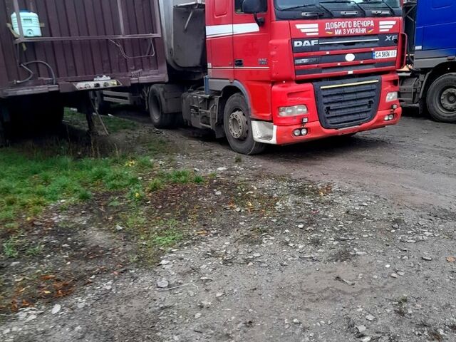 Красный Даф ХФ, объемом двигателя 12 л и пробегом 1000 тыс. км за 22000 $, фото 3 на Automoto.ua