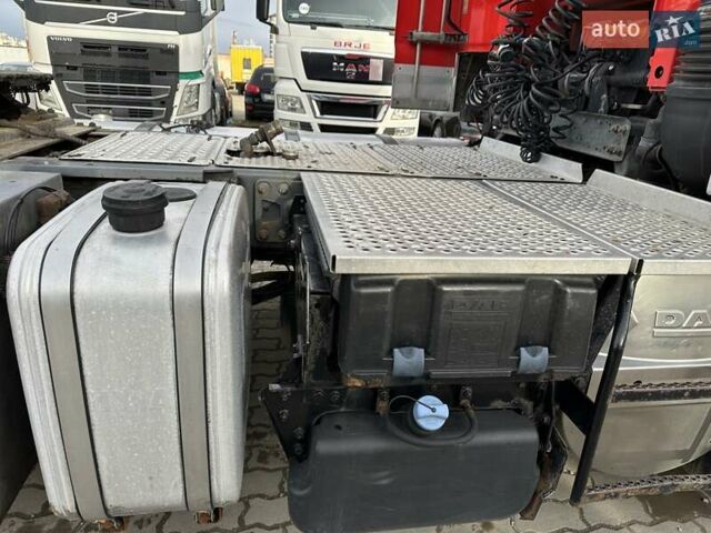 Красный Даф ХФ, объемом двигателя 12.9 л и пробегом 802 тыс. км за 16900 $, фото 14 на Automoto.ua