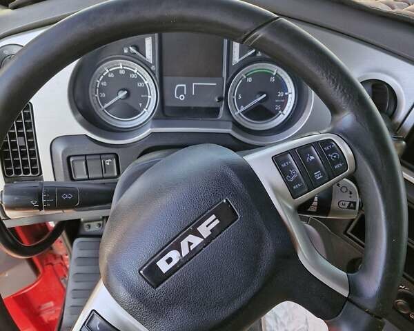 Красный Даф ХФ, объемом двигателя 12.9 л и пробегом 1 тыс. км за 22000 $, фото 9 на Automoto.ua