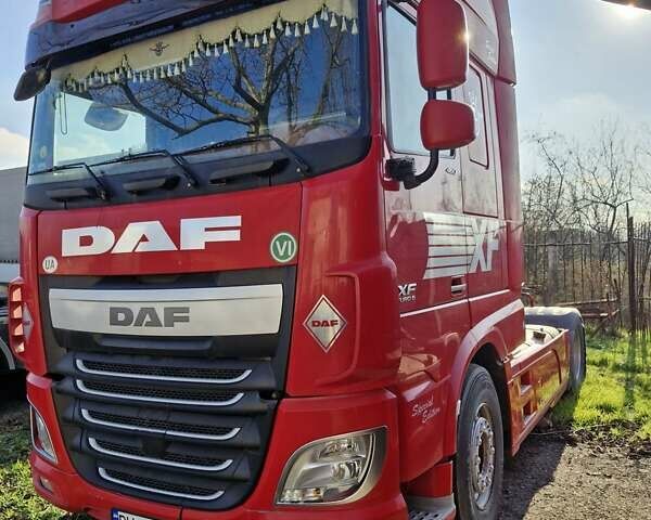 Красный Даф ХФ, объемом двигателя 12.9 л и пробегом 1 тыс. км за 22000 $, фото 1 на Automoto.ua