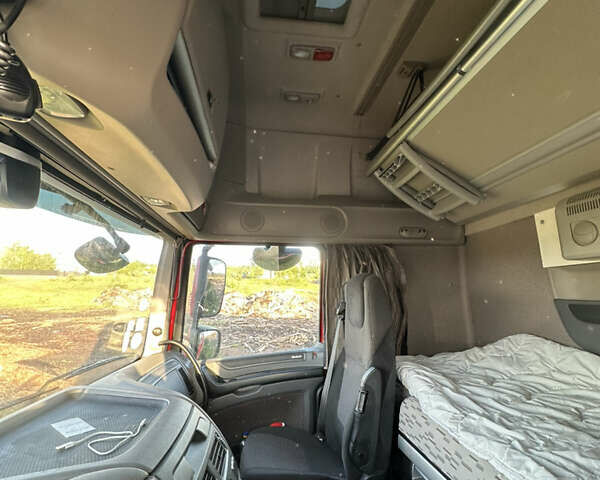 Красный Даф ХФ, объемом двигателя 12.9 л и пробегом 816 тыс. км за 23000 $, фото 6 на Automoto.ua