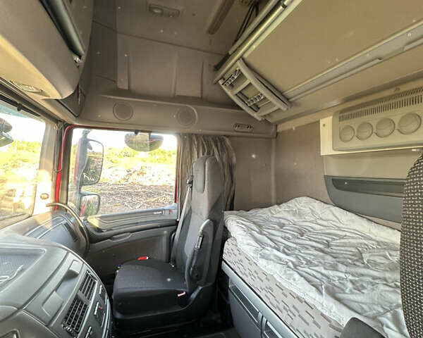 Красный Даф ХФ, объемом двигателя 12.9 л и пробегом 816 тыс. км за 23000 $, фото 17 на Automoto.ua
