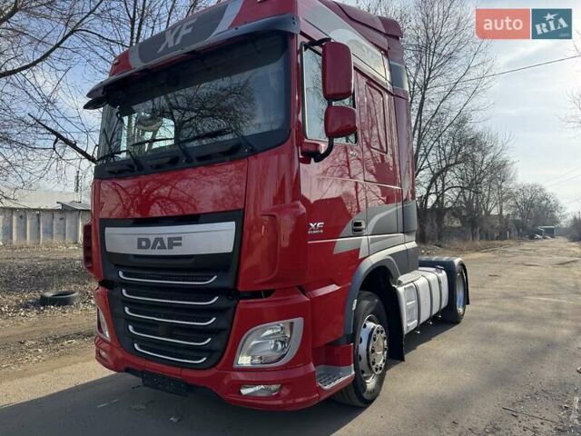 Красный Даф ХФ, объемом двигателя 12.9 л и пробегом 670 тыс. км за 23900 $, фото 1 на Automoto.ua
