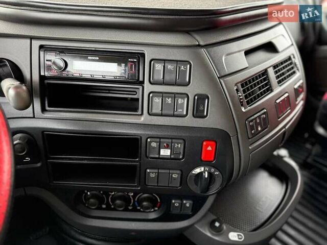 Червоний Даф XF, об'ємом двигуна 12.9 л та пробігом 890 тис. км за 23999 $, фото 19 на Automoto.ua