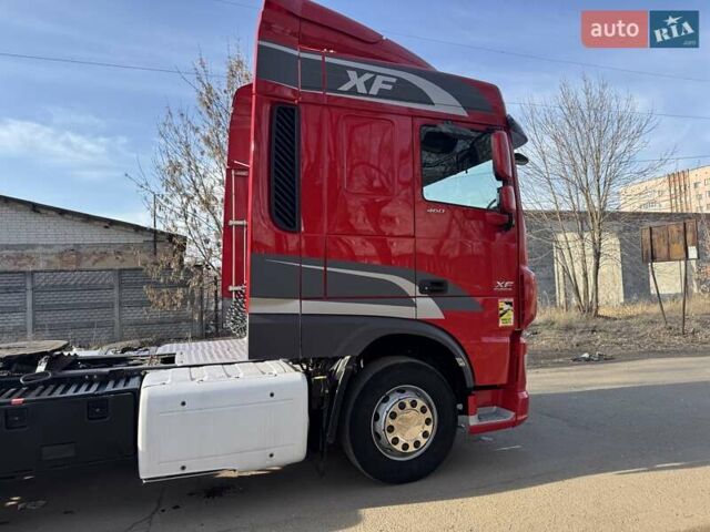 Красный Даф ХФ, объемом двигателя 12.9 л и пробегом 670 тыс. км за 23900 $, фото 9 на Automoto.ua