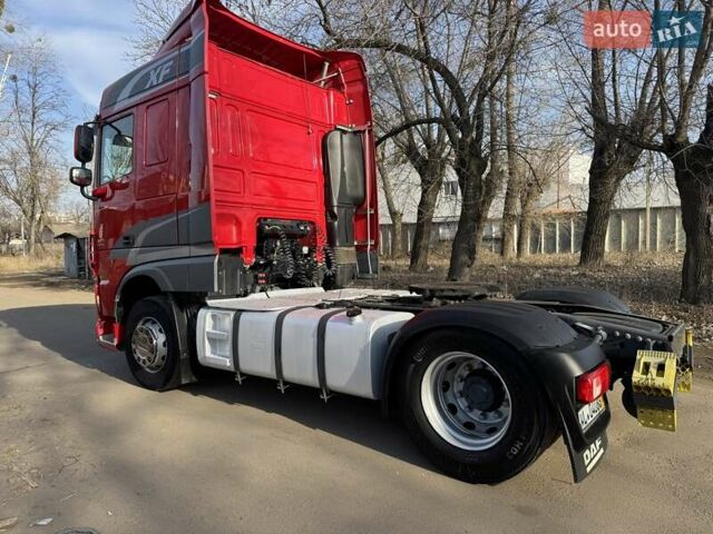 Красный Даф ХФ, объемом двигателя 12.9 л и пробегом 670 тыс. км за 23900 $, фото 11 на Automoto.ua
