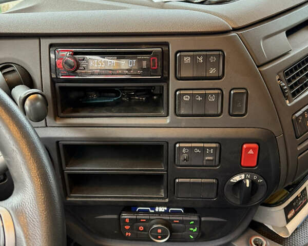 Красный Даф ХФ, объемом двигателя 10 л и пробегом 413 тыс. км за 25694 $, фото 17 на Automoto.ua