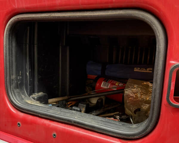 Красный Даф ХФ, объемом двигателя 10 л и пробегом 413 тыс. км за 25694 $, фото 7 на Automoto.ua