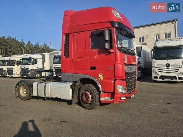 Красный Даф ХФ, объемом двигателя 12.9 л и пробегом 677 тыс. км за 23000 $, фото 3 на Automoto.ua
