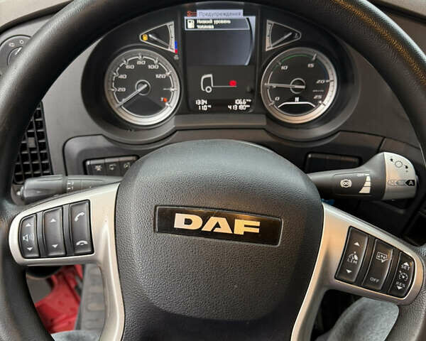 Красный Даф ХФ, объемом двигателя 10 л и пробегом 413 тыс. км за 25694 $, фото 15 на Automoto.ua