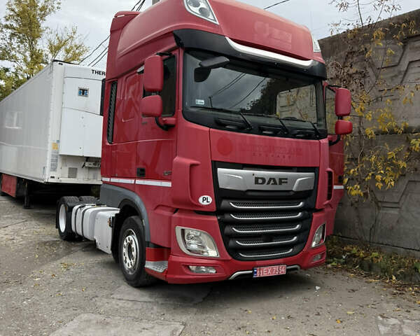 Красный Даф ХФ, объемом двигателя 10 л и пробегом 413 тыс. км за 25694 $, фото 3 на Automoto.ua