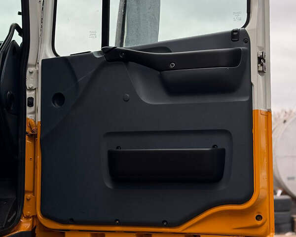 Даф ХФ, объемом двигателя 0 л и пробегом 100 тыс. км за 14200 $, фото 6 на Automoto.ua