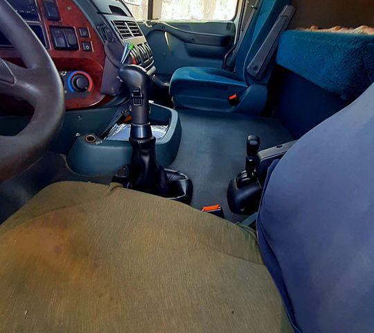 Даф ХФ, объемом двигателя 13 л и пробегом 0 тыс. км за 10000 $, фото 4 на Automoto.ua