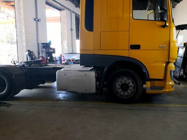 Даф ХФ 2015 в Киеве на Automoto.ua Даф ХФ, объемом двигателя 10.8 л и пробегом 640 тыс. км за 17200 $, фото 1 на Automoto.ua