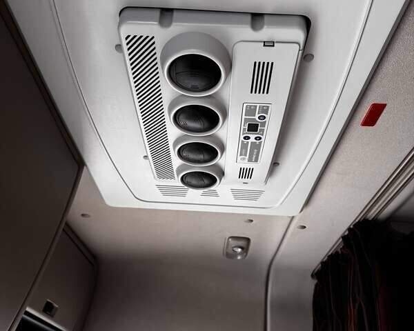 Даф ХФ, объемом двигателя 0 л и пробегом 300 тыс. км за 41116 $, фото 24 на Automoto.ua