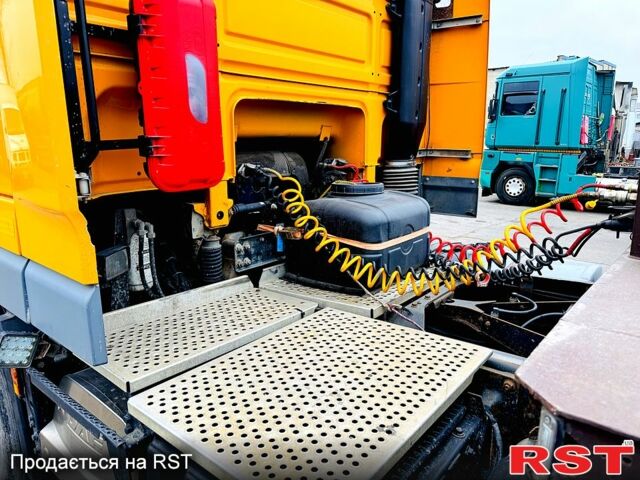 Желтый Даф ХФ, объемом двигателя 4.6 л и пробегом 860 тыс. км за 17999 $, фото 2 на Automoto.ua