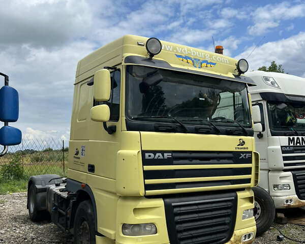 Желтый Даф ХФ, объемом двигателя 12.9 л и пробегом 100 тыс. км за 14000 $, фото 1 на Automoto.ua