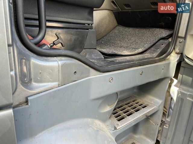 Даф ХФ 2012 в Житомире на Automoto.ua Серый Даф ХФ, объемом двигателя 0 л и пробегом 970 тыс. км за 18700 $, фото 15 на Automoto.ua