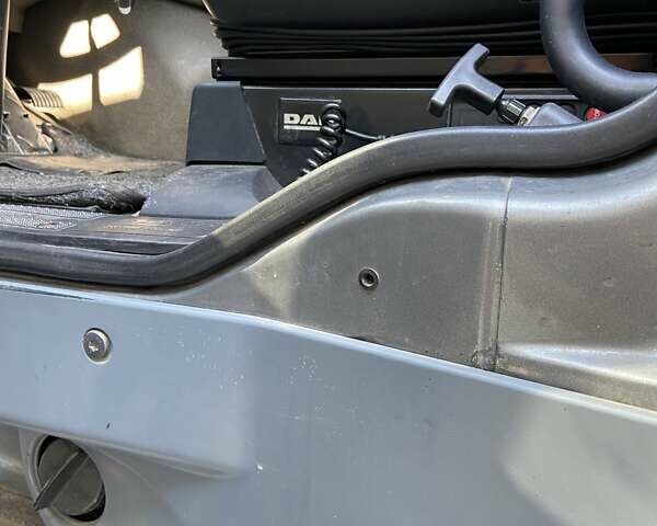 Даф ХФ 2012 в Житомире на Automoto.ua Серый Даф ХФ, объемом двигателя 0 л и пробегом 970 тыс. км за 18700 $, фото 3 на Automoto.ua