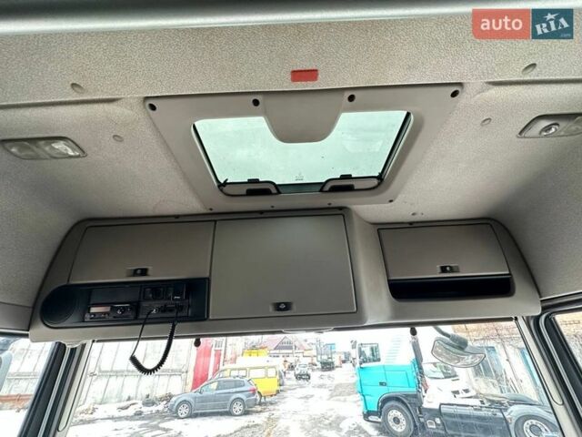 Серый Даф ХФ, объемом двигателя 10.84 л и пробегом 837 тыс. км за 18500 $, фото 13 на Automoto.ua