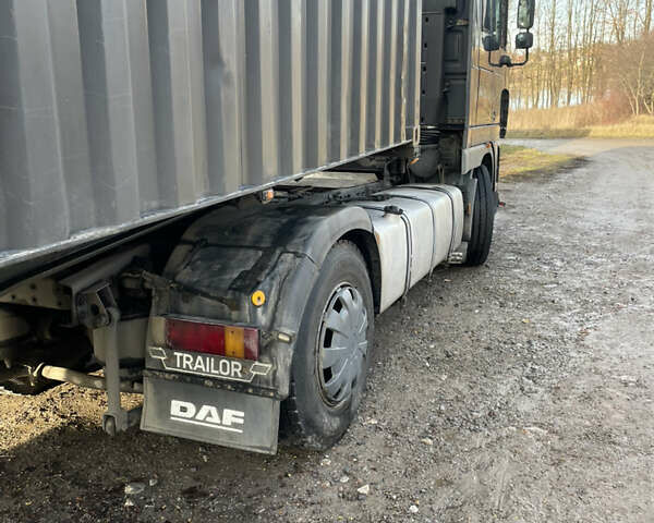 Даф ХФ 2003 в Ильинцах на Automoto.ua Синий Даф ХФ, объемом двигателя 0 л и пробегом 1 тыс. км за 10500 $, фото 7 на Automoto.ua
