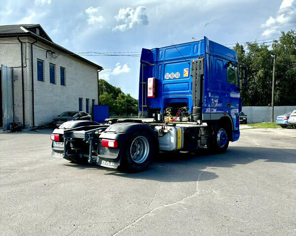 Синий Даф ХФ, объемом двигателя 12.9 л и пробегом 914 тыс. км за 17000 $, фото 5 на Automoto.ua