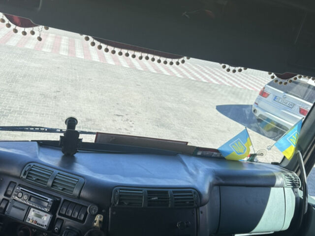 Белый Даф CF 65, объемом двигателя 6 л и пробегом 750 тыс. км за 8000 $, фото 1 на Automoto.ua