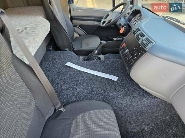 Синий Даф CF 65, объемом двигателя 6.7 л и пробегом 330 тыс. км за 38000 $, фото 26 на Automoto.ua