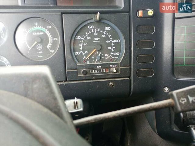 Красный Даф CF 75, объемом двигателя 9.2 л и пробегом 745 тыс. км за 7700 $, фото 5 на Automoto.ua