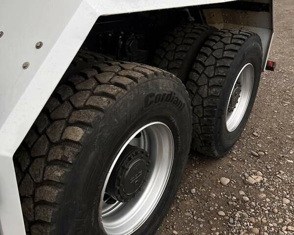 Білий Даф CF 85, об'ємом двигуна 0 л та пробігом 200 тис. км за 38700 $, фото 2 на Automoto.ua