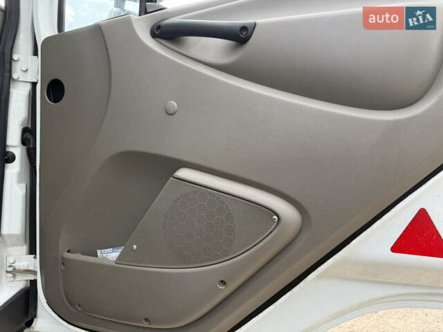 Даф CF 85 2012 у Полтаві на Automoto.ua Білий Даф CF 85, об'ємом двигуна 12 л та пробігом 339 тис. км за 74900 $, фото 11 на Automoto.ua