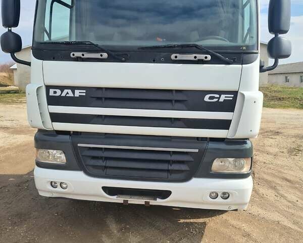 Белый Даф CF 85, объемом двигателя 12.9 л и пробегом 620 тыс. км за 31000 $, фото 6 на Automoto.ua