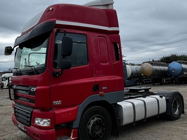 Красный Даф CF 85, объемом двигателя 12.9 л и пробегом 966 тыс. км за 13700 $, фото 2 на Automoto.ua