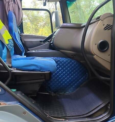 Синий Даф CF 85, объемом двигателя 12.9 л и пробегом 990 тыс. км за 12000 $, фото 3 на Automoto.ua