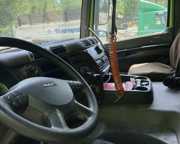 Зеленый Даф CF 85, объемом двигателя 12.9 л и пробегом 909 тыс. км за 14000 $, фото 4 на Automoto.ua