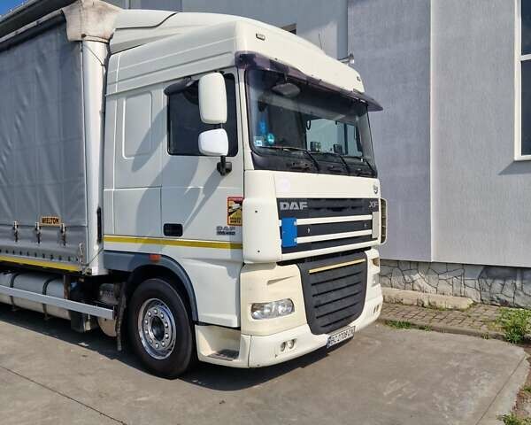 Білий Даф XF 105, об'ємом двигуна 12.9 л та пробігом 610 тис. км за 52000 $, фото 1 на Automoto.ua