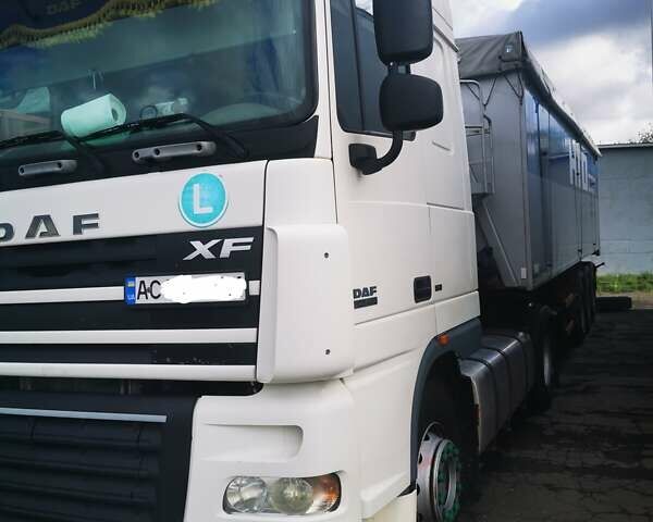 Белый Даф XF 105, объемом двигателя 12.8 л и пробегом 900 тыс. км за 15888 $, фото 1 на Automoto.ua