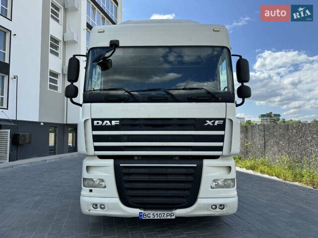 Белый Даф XF 105, объемом двигателя 12.9 л и пробегом 970 тыс. км за 13800 $, фото 1 на Automoto.ua