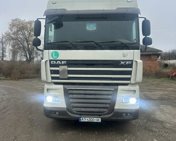 Белый Даф XF 105, объемом двигателя 0 л и пробегом 820 тыс. км за 29500 $, фото 2 на Automoto.ua