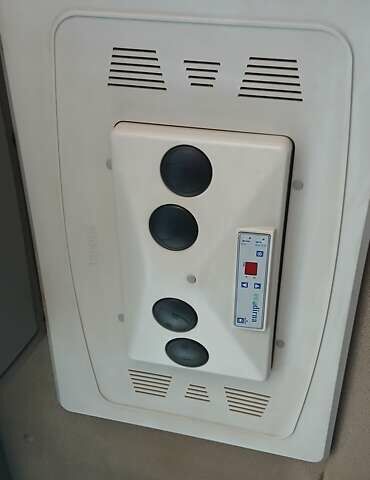 Белый Даф XF 105, объемом двигателя 12.9 л и пробегом 839 тыс. км за 18000 $, фото 7 на Automoto.ua