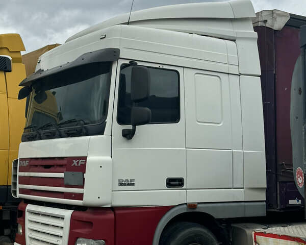 Белый Даф XF 105, объемом двигателя 12.9 л и пробегом 800 тыс. км за 18100 $, фото 1 на Automoto.ua