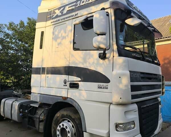 Белый Даф XF 105, объемом двигателя 12.9 л и пробегом 900 тыс. км за 12431 $, фото 1 на Automoto.ua