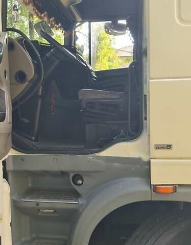 Білий Даф XF 105, об'ємом двигуна 12.9 л та пробігом 1 тис. км за 9250 $, фото 22 на Automoto.ua