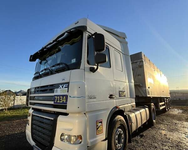 Белый Даф XF 105, объемом двигателя 12.9 л и пробегом 980 тыс. км за 30000 $, фото 1 на Automoto.ua