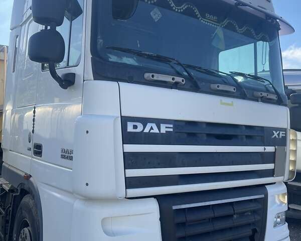 Білий Даф XF 105, об'ємом двигуна 12.9 л та пробігом 1 тис. км за 4500 $, фото 1 на Automoto.ua