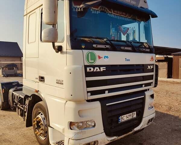 Белый Даф XF 105, объемом двигателя 12.9 л и пробегом 999 тыс. км за 7300 $, фото 1 на Automoto.ua